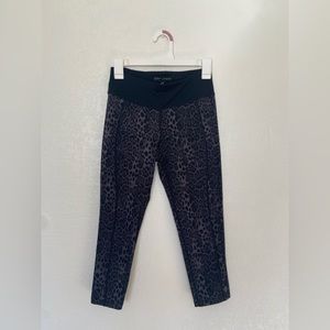 Betsy Johnson Capri Workout Leggings